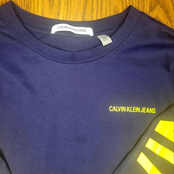 Calvin Klein Jeans Women’s Long Sleeve Crop Top - Dark Blue & Yellow Logo M A59 - Picture 4 of 5
